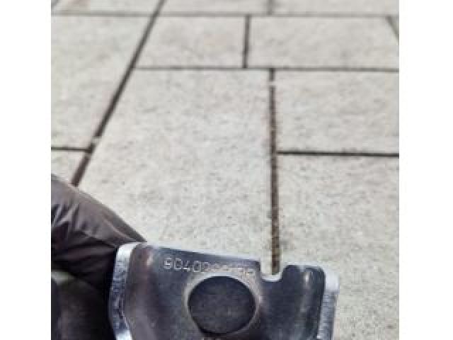 bontott DACIA JOGGER Csomagtérajtó Jobb Zsanér