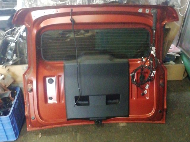 bontott DACIA JOGGER Csomagtérajtó (Részeivel)