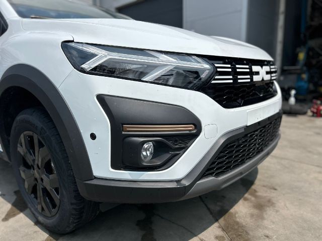 bontott DACIA JOGGER Első Lökhárító (Részeivel)