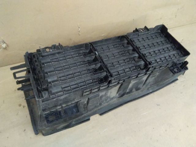 bontott DACIA JOGGER Hűtő Légterelő