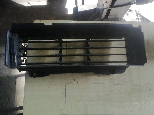 bontott DACIA JOGGER Hűtő Légterelő