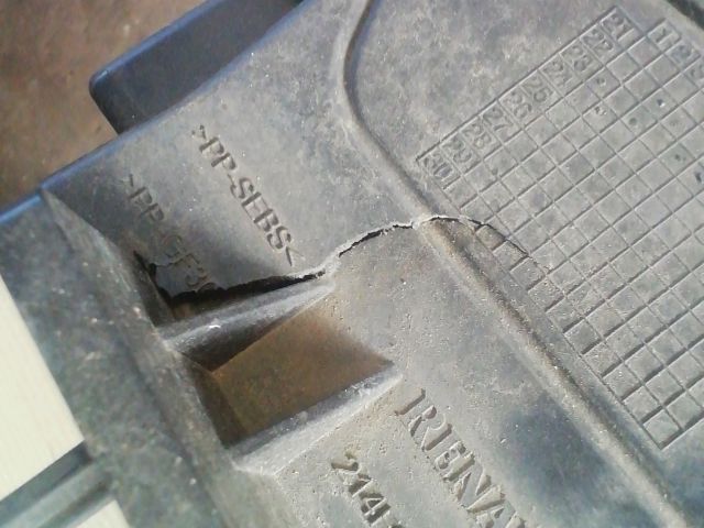 bontott DACIA JOGGER Hűtő Légterelő