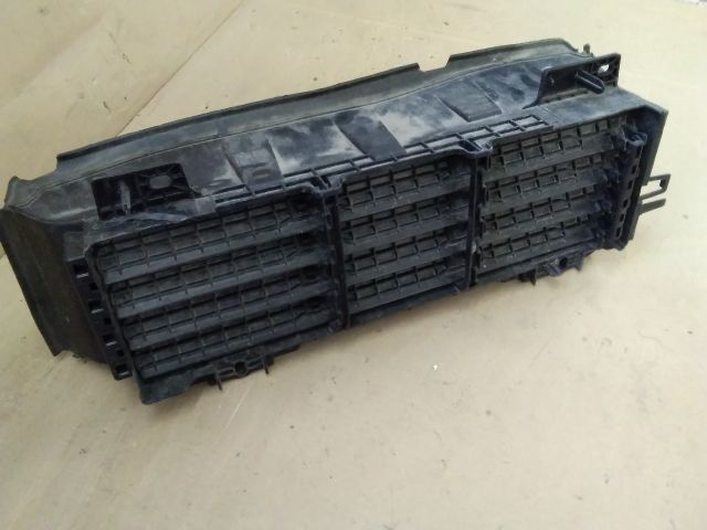 bontott DACIA JOGGER Hűtő Légterelő