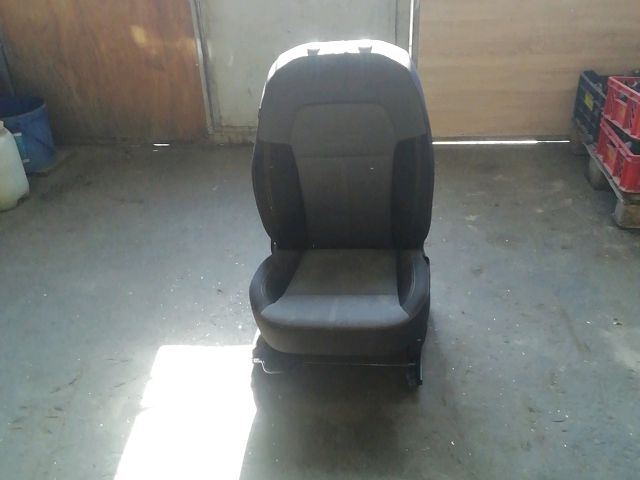 bontott DACIA JOGGER Jobb első Ülés