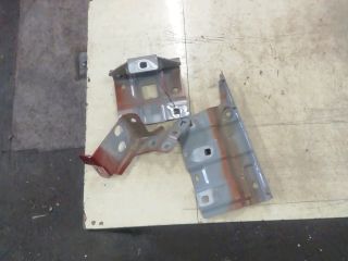 bontott DACIA JOGGER Jobb Sárvédő Oldaltartó