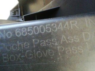 bontott DACIA JOGGER Kesztyűtartó