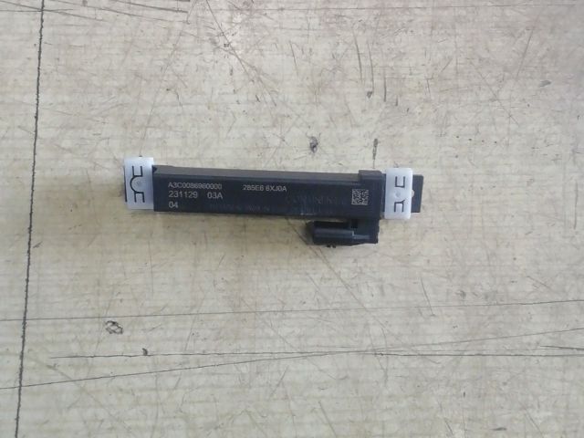 bontott DACIA JOGGER Kulcs Nélküli Nyitás Jeladó