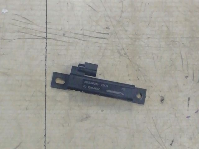 bontott DACIA JOGGER Kulcs Nélküli Nyitás Jeladó