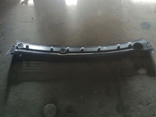 bontott DACIA JOGGER Levélrács