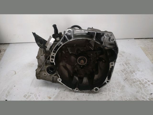 bontott DACIA LODGY Váltó (Mechanikus)
