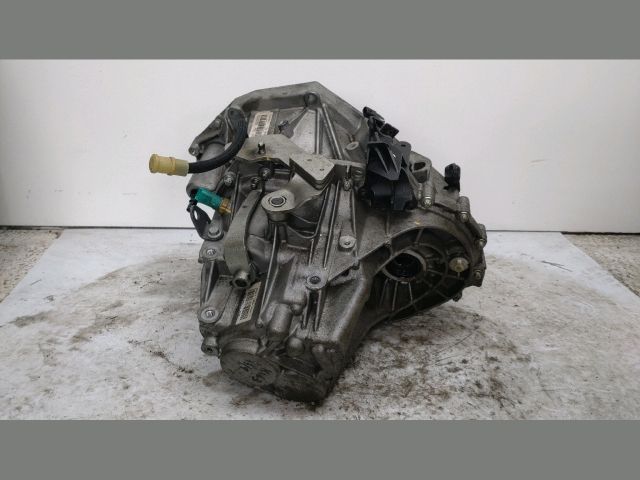 bontott DACIA LODGY Váltó (Mechanikus)