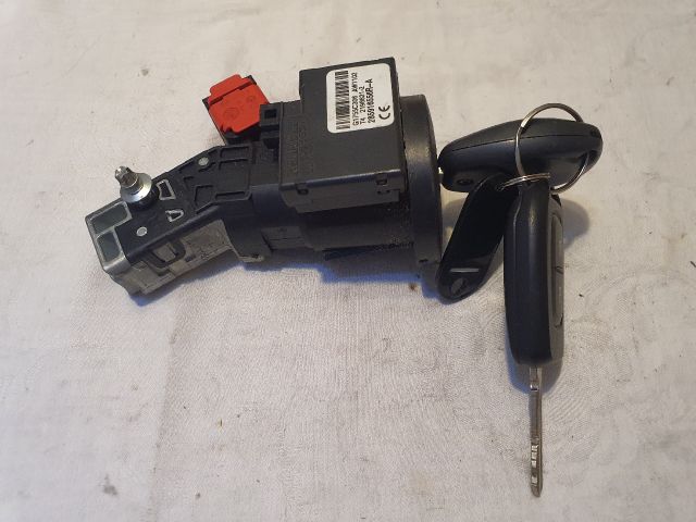 bontott DACIA LODGY Gyújtáskapcsoló Házzal