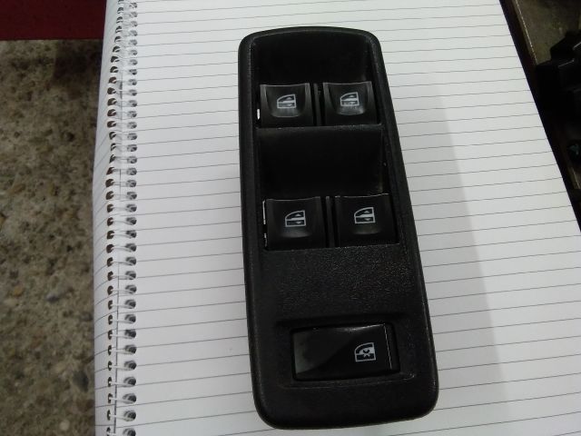 bontott DACIA LODGY Bal első Ablakemelő Kapcsoló