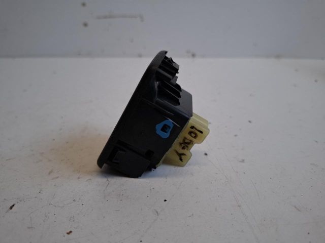 bontott DACIA LODGY Bal első Ablakemelő Kapcsoló