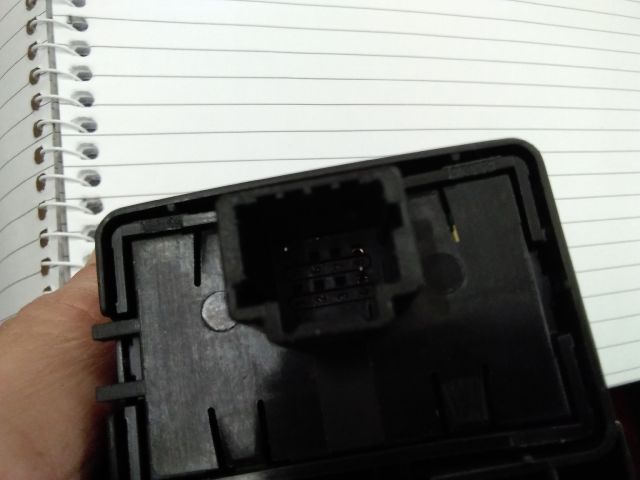 bontott DACIA LODGY Bal első Ablakemelő Kapcsoló