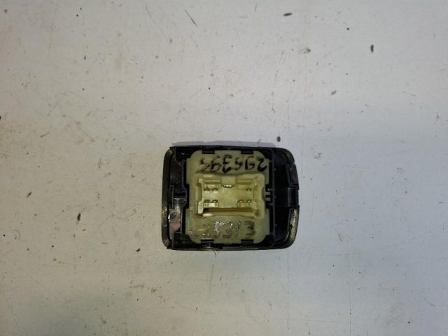 bontott DACIA LODGY Bal első Ablakemelő Kapcsoló