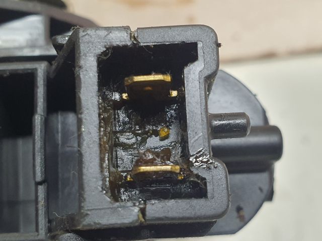 bontott DACIA LODGY Bal hátsó Ajtózár