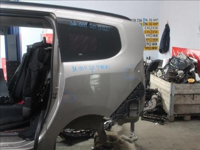 bontott DACIA LODGY Bal hátsó Sárvédő