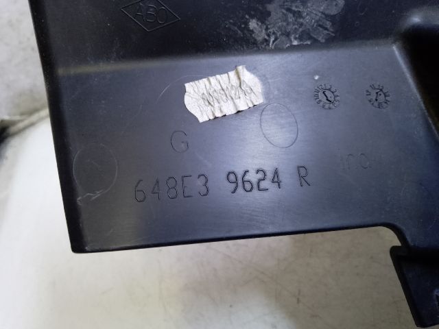 bontott DACIA LODGY Bal Sárvédő Csavar Burkolat