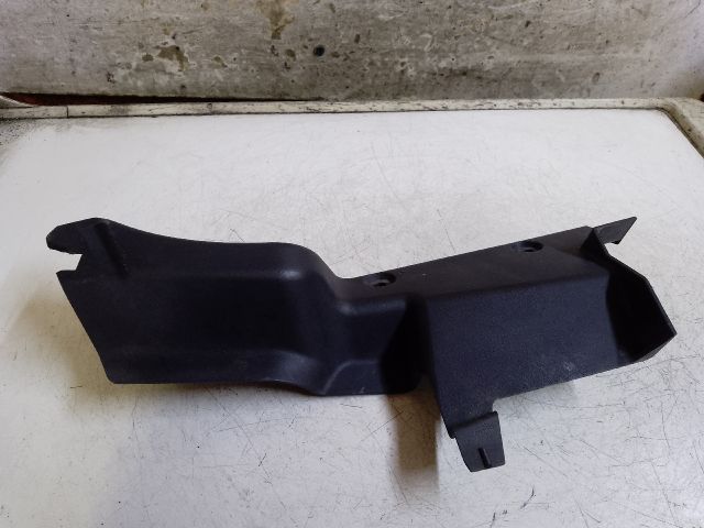 bontott DACIA LODGY Bal Sárvédő Csavar Burkolat