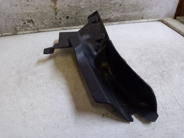 bontott DACIA LODGY Bal Sárvédő Csavar Burkolat