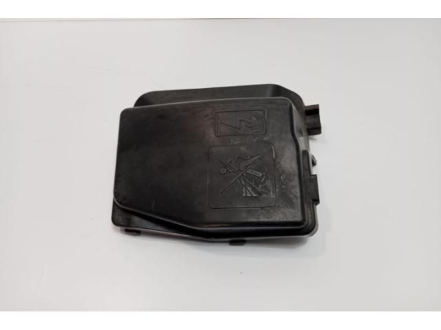 bontott DACIA LODGY Biztosítéktábla Fedél