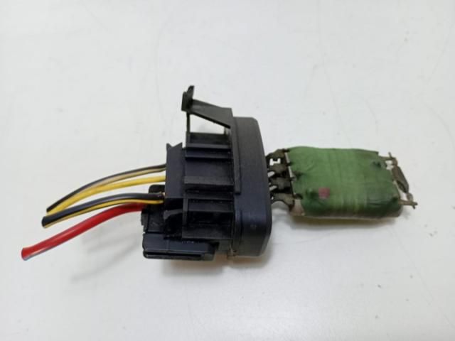 bontott DACIA LODGY Előtét Ellenállás Fűtőmotor