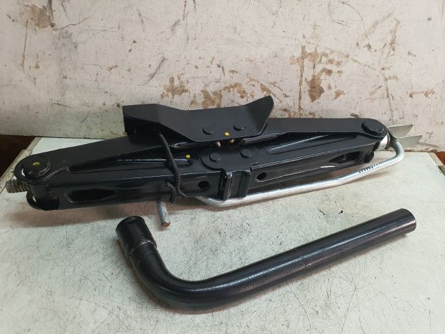 bontott DACIA LODGY Emelő