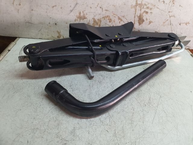 bontott DACIA LODGY Emelő