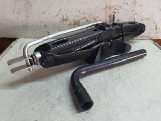 bontott DACIA LODGY Emelő