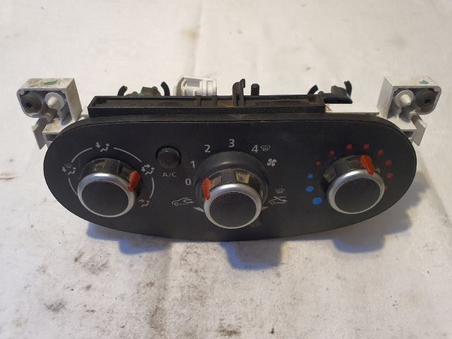 bontott DACIA LODGY Fűtéskapcsoló (manuális klímás)