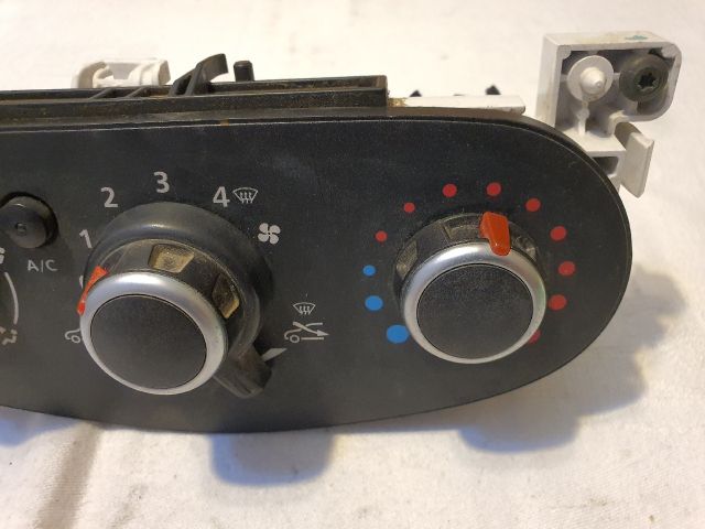 bontott DACIA LODGY Fűtéskapcsoló (manuális klímás)