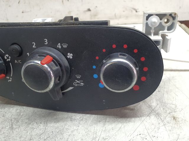 bontott DACIA LODGY Fűtéskapcsoló (manuális klímás)