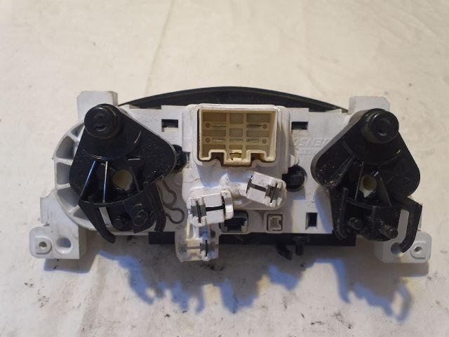 bontott DACIA LODGY Fűtéskapcsoló (Nem klímás)