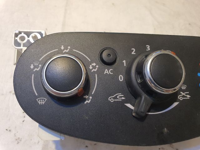 bontott DACIA LODGY Fűtéskapcsoló (Nem klímás)