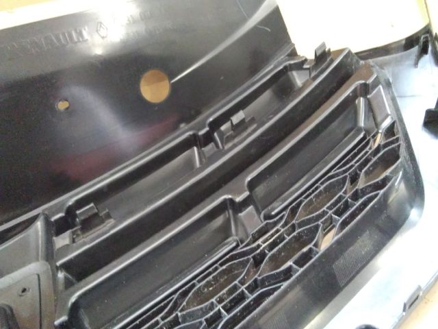 bontott DACIA LODGY Hűtőrács