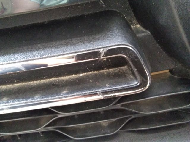 bontott DACIA LODGY Hűtőrács