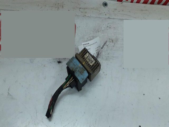 bontott DACIA LODGY Izzító Relé