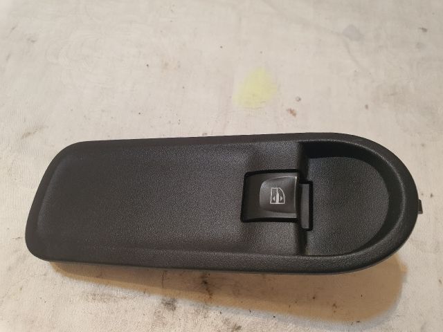 bontott DACIA LODGY Jobb első Ablakemelő Kapcsoló