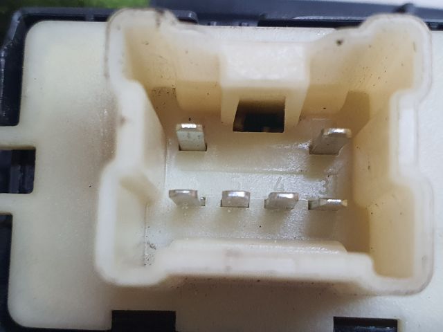 bontott DACIA LODGY Jobb első Ablakemelő Kapcsoló