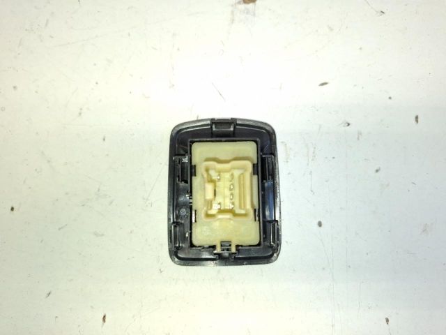 bontott DACIA LODGY Jobb első Ablakemelő Kapcsoló