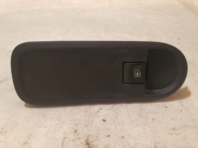 bontott DACIA LODGY Jobb első Ablakemelő Kapcsoló