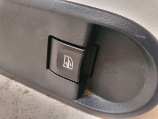 bontott DACIA LODGY Jobb első Ablakemelő Kapcsoló