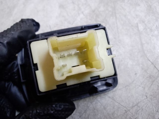 bontott DACIA LODGY Jobb első Ablakemelő Kapcsoló