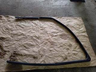 bontott DACIA LODGY Jobb első Ablakvezető Gumi