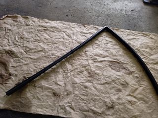 bontott DACIA LODGY Jobb első Ablakvezető Gumi