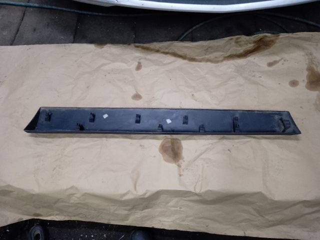 bontott DACIA LODGY Jobb első Ajtó Díszléc