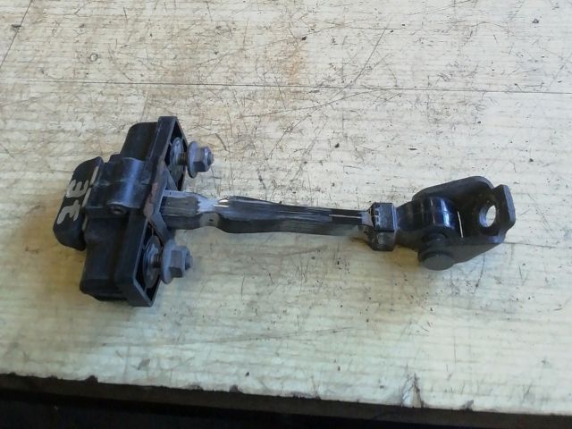 bontott DACIA LODGY Jobb első Ajtóhatároló