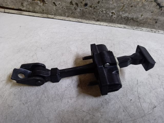 bontott DACIA LODGY Jobb első Ajtóhatároló