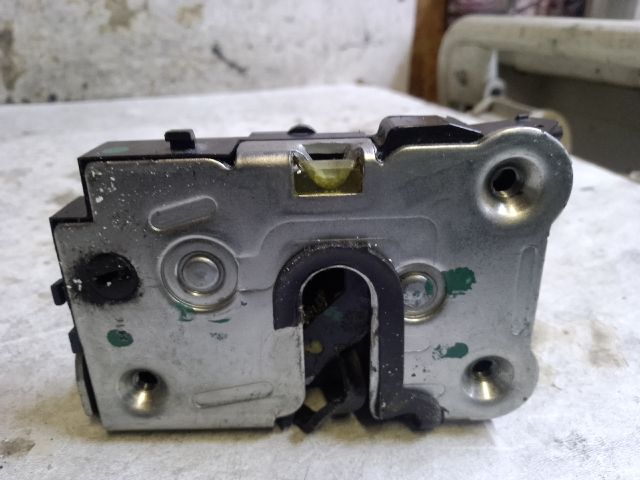 bontott DACIA LODGY Jobb első Ajtózár